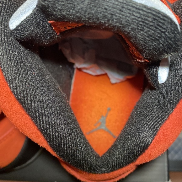 Reselling - Picture 7 of 8